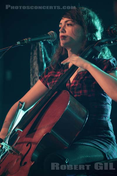 THE LUMINEERS - 2013-03-07 - PARIS - Le Trianon - Neyla Pekarek